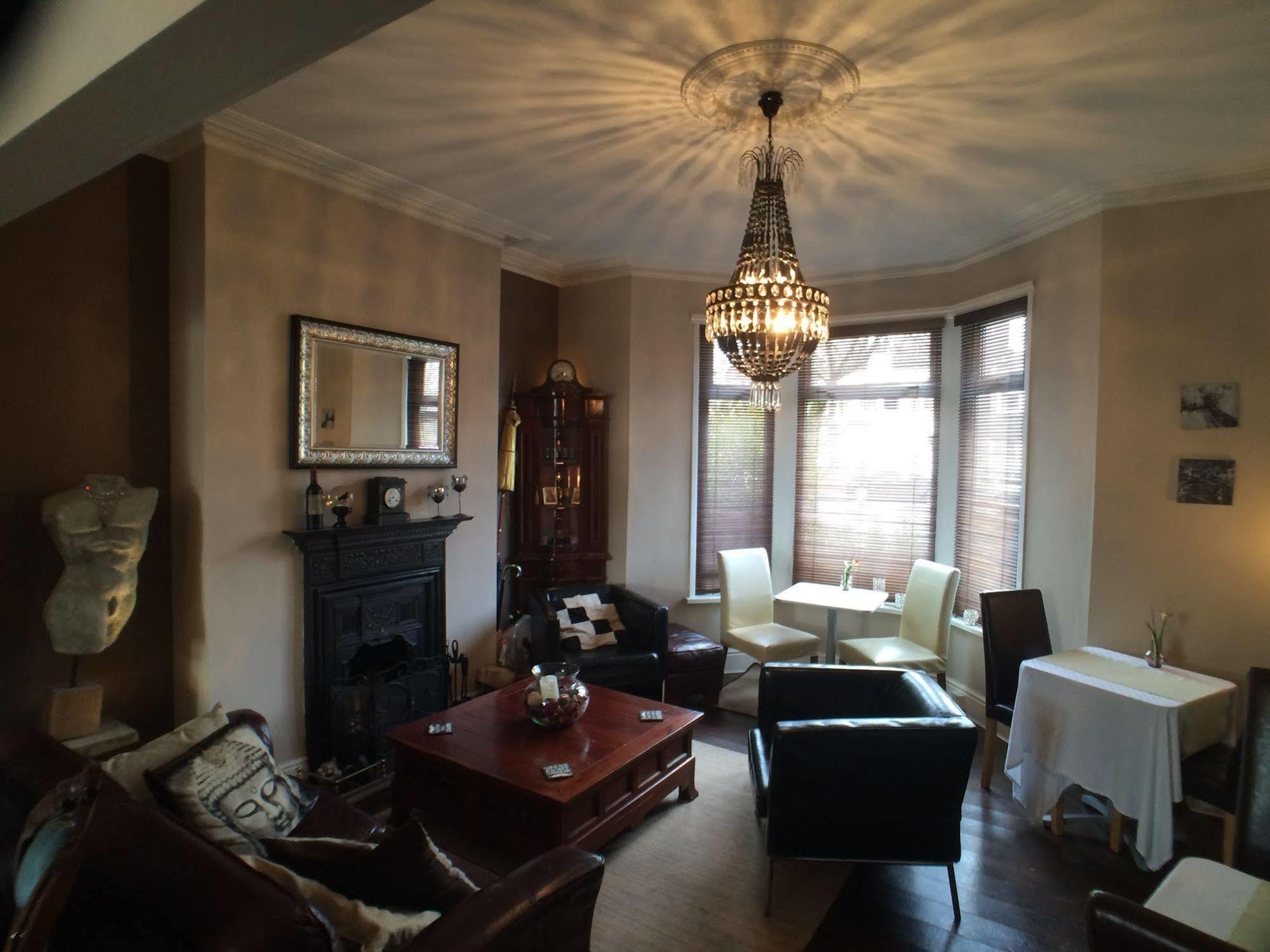 Ty Rosa Rooms Cardiff Exterior foto